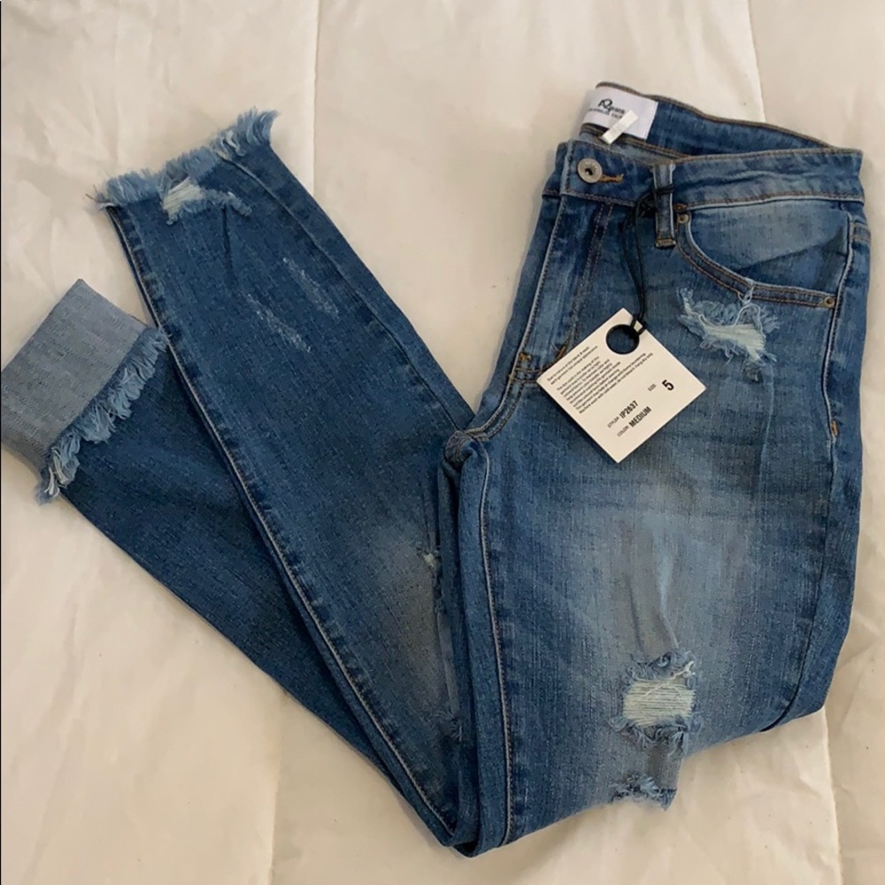 VICI worldwide distressed frayed skinny jeans 5/26